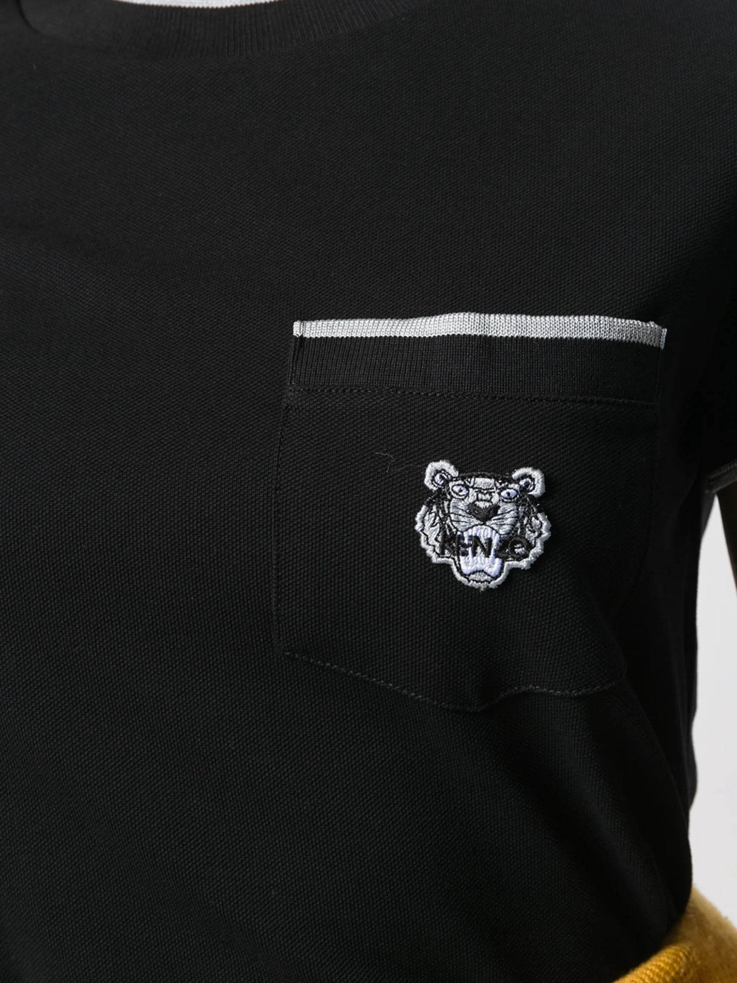 Kenzo  playera con bolsillo en el pecho